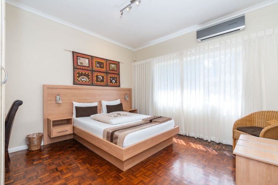 6 Bedroom Property for Sale in Milnerton Western Cape